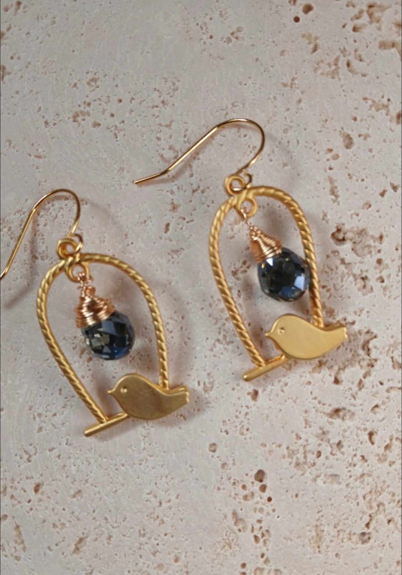 18k gold-plated earrings with Faceted crys