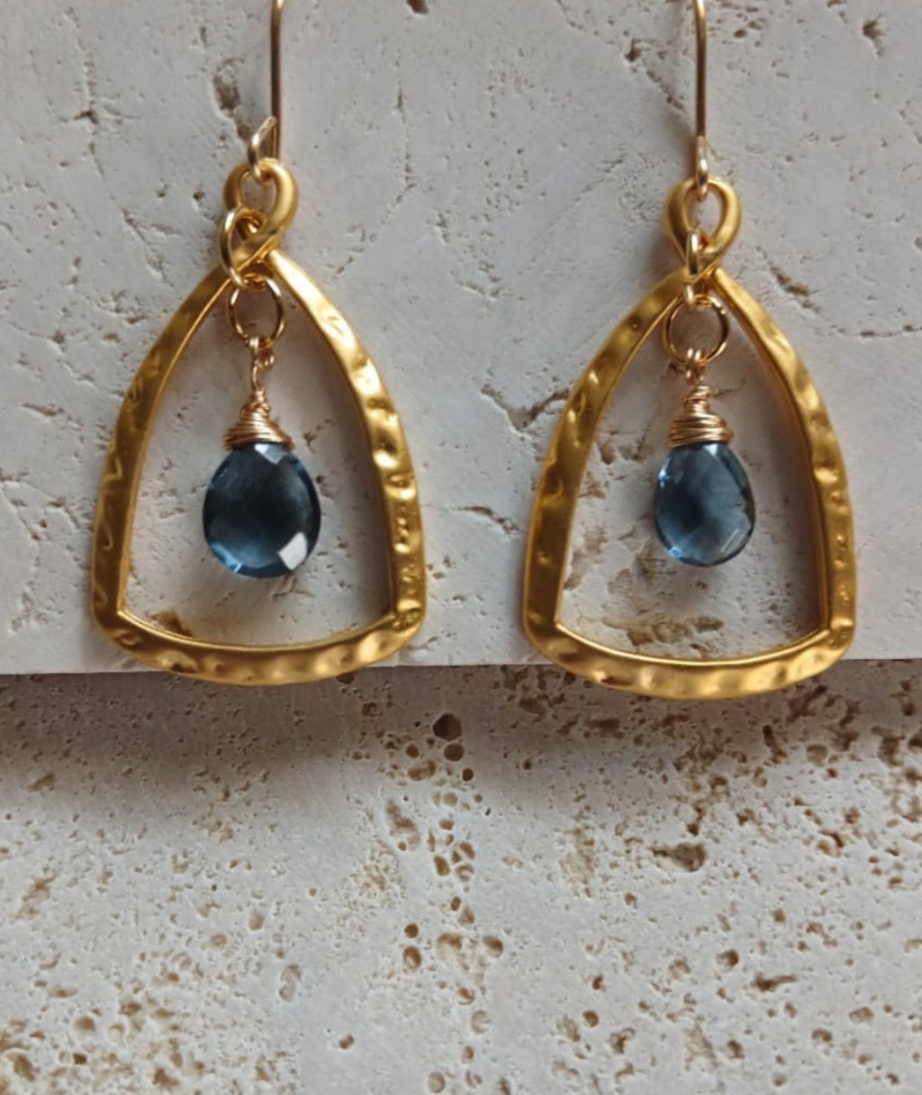 18k gold-plated earrings with Natural Topaz