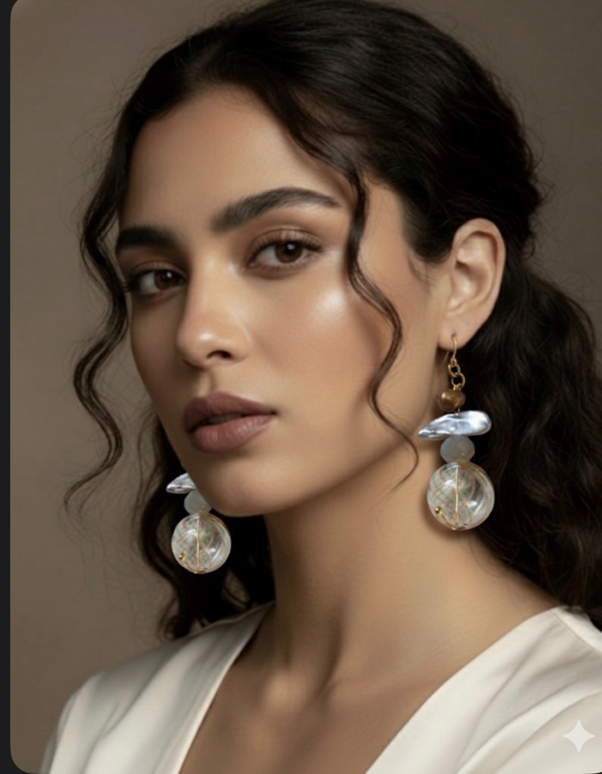 Glass pearls earrings