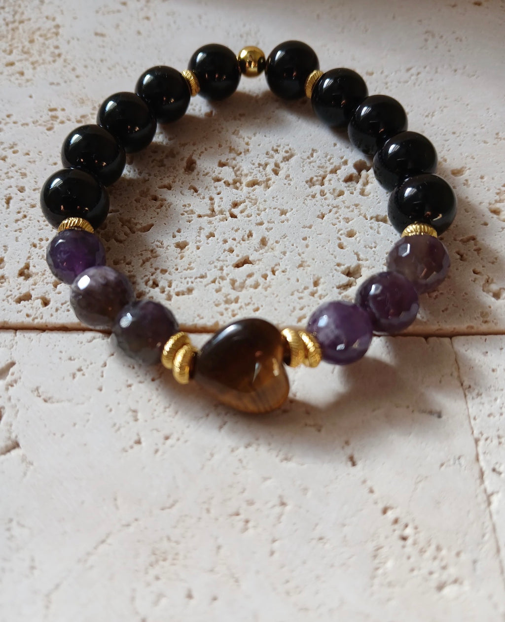 Stretchy Bracelet with Mixed Natural Stones and Gold-Tone Finishing