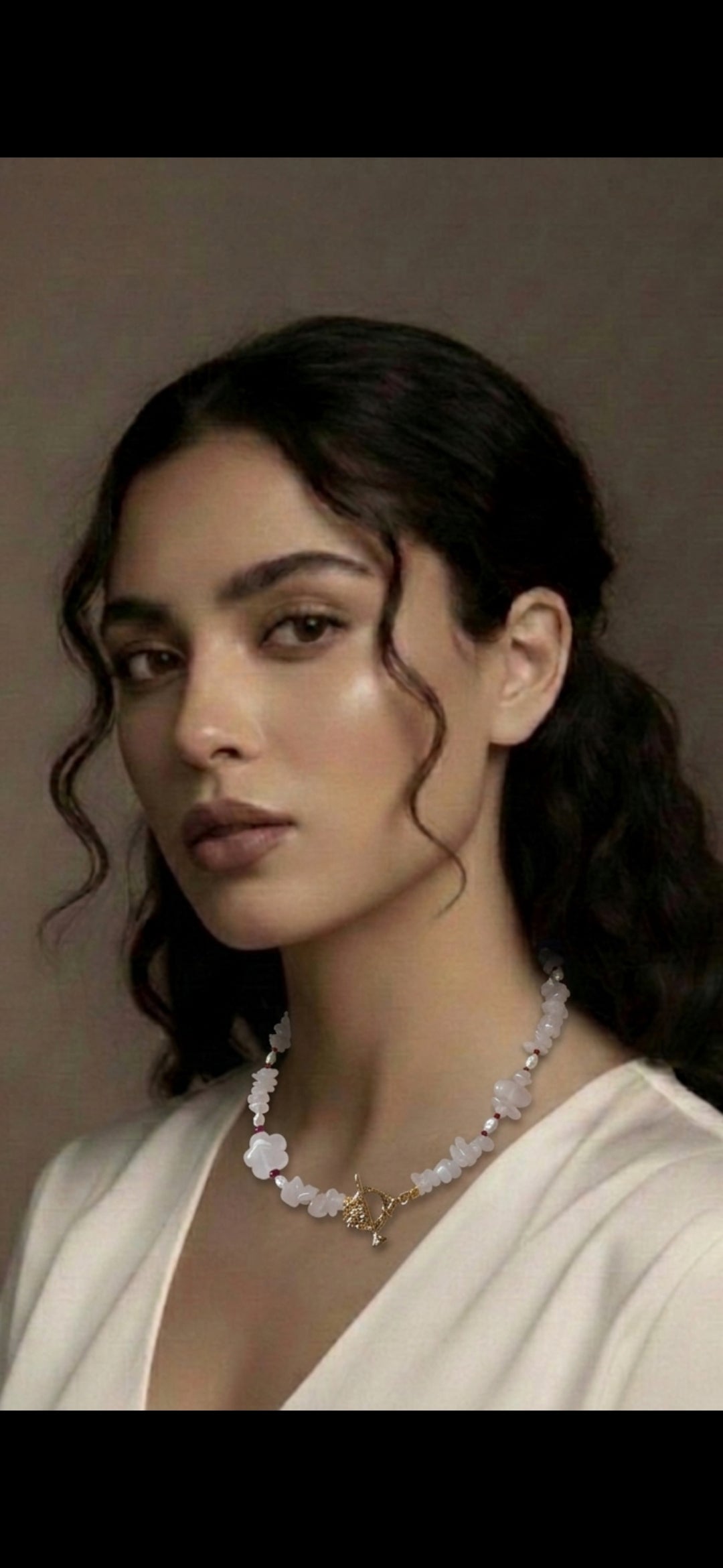Rose Quartz, Carved Flowers, and Garnet Necklace: Natural Elegance and Love