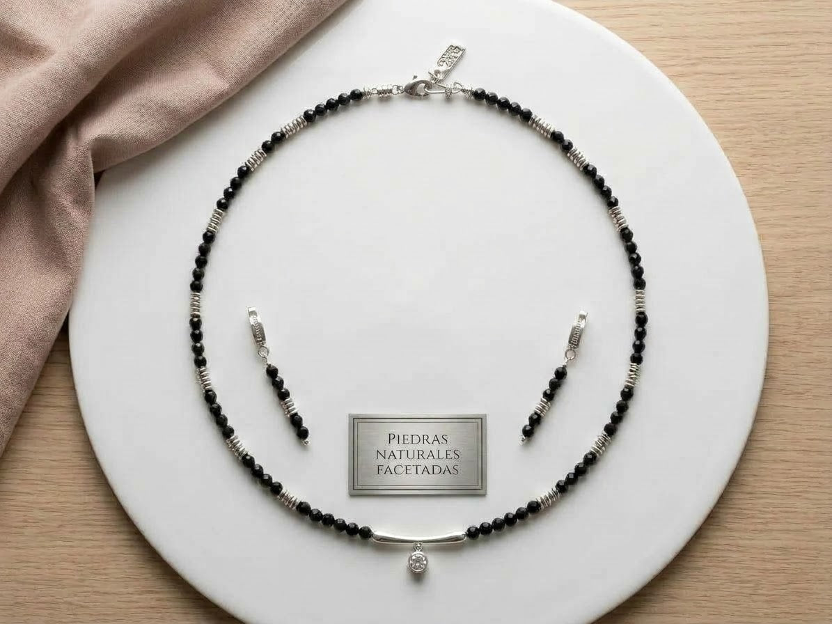 ✨ Faceted Natural Stone Necklace and Earrings Set ✨
Add a touch of sophistication and sparkle to your everyday style with this beautiful handcrafted jewelry set. Made with small, faceted natural stones in a black tone that subtly capture the light, inters