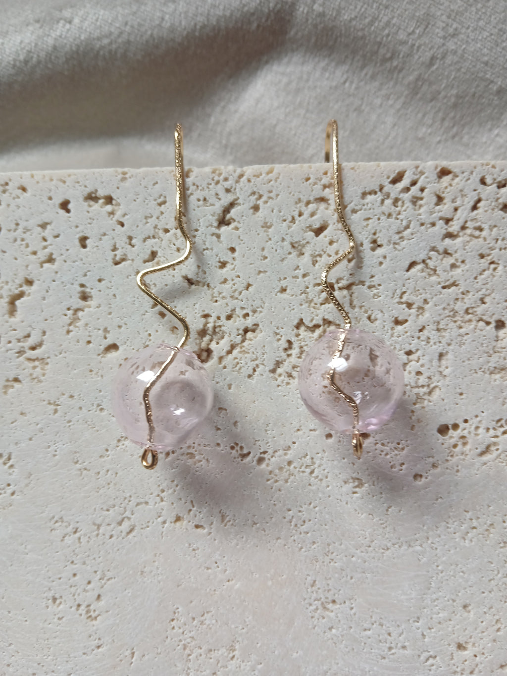 "Quartz Cloud" in Hand-Blown Murano Glass